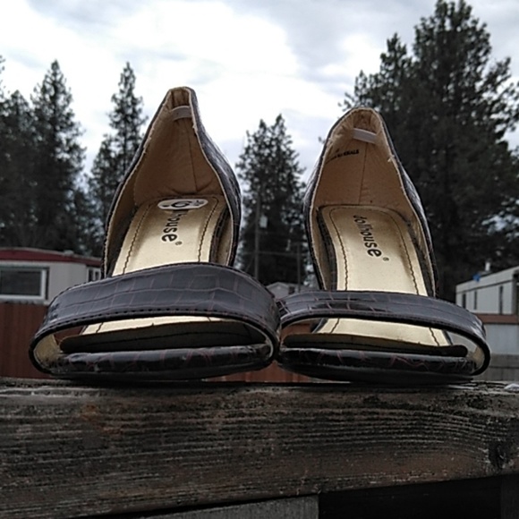 61/2 brown black open-toed heels - Picture 2 of 5